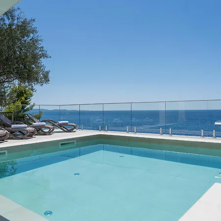 Seafront Toma With Heated Pool * Gornji Dingač