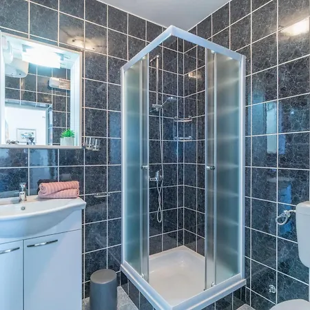 Seafront Toma With Heated Pool * Gornji Dingač