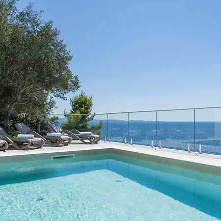 Seafront Toma With Heated Pool *