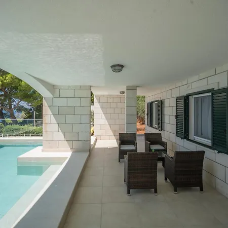 Seafront Toma With Heated Pool * Gornji Dingač