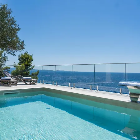 Seafront Toma With Heated Pool Villa Gornji Dingac