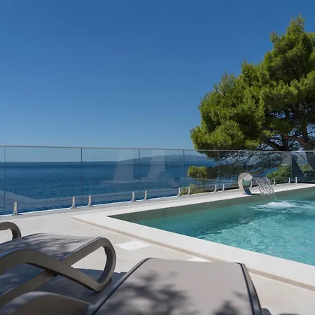 Seafront Toma With Heated Pool Villa Gornji Dingac
